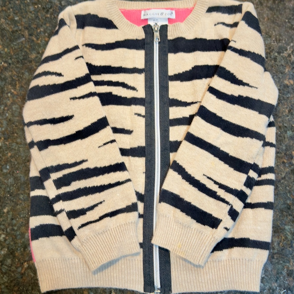 Toddler girls 5T zip-up stylish chic sweater - Picture 3 of 6